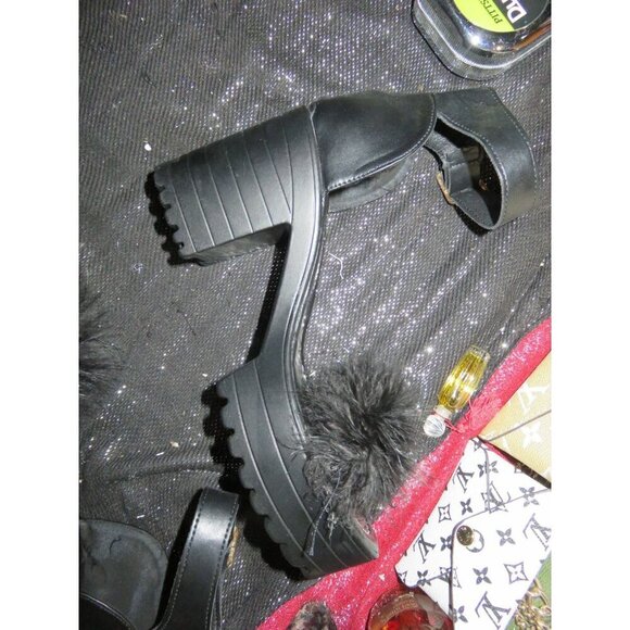 Chunky Platform Ankle buckle Feather embellished heels size 41 or US 9 - Picture 10 of 14